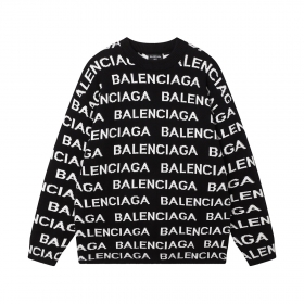 Свитер от бренда Balenciaga свободного кроя черный