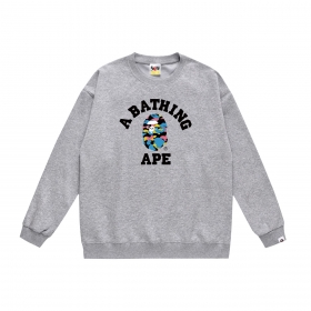 Серый свитшот бренда Bape с надписью "a bathing ape"