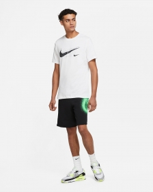 Однотонная стильная белая футболка Nike с коротким рукавом