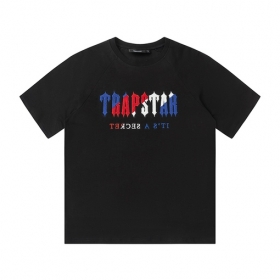 Стильная Trapstar чёрная футболка с мягким нашитым логотипом на груди