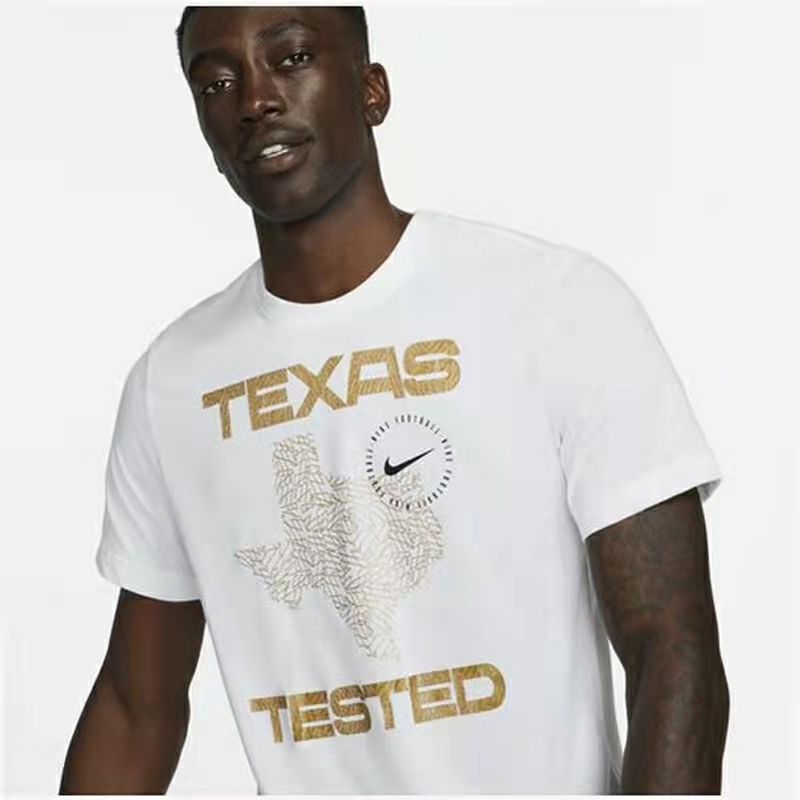 Универсальная прямого покроя белая футболка от Nike