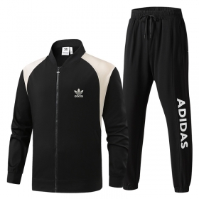 Универсальный чёрный Adidas спортивный костюм на каждый день