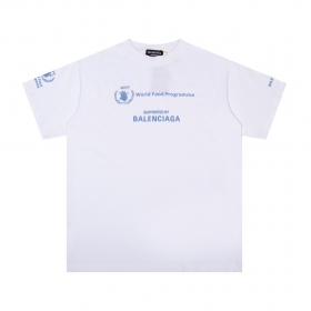 Стильная с синей надписью BALENCIAGA белая футболка