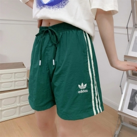 Adidas зелёные спортивные шорты высокой посадки на резинке со шнурком
