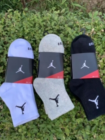 Носки Jordan высота средняя 3 варианта цвета