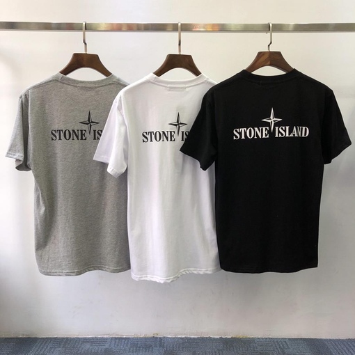 Чёрная с логотипом Stone Island футболка свободного кроя
