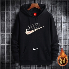 Чёрный утепленный худи Nike Swoosh c двойным лого на груди и кармане