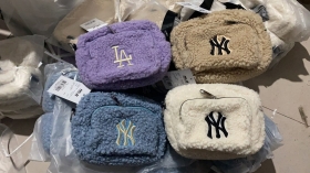 Женские сумки шерпа от бренда MLB в ассортименте разные цвета 