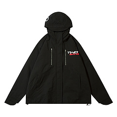 Чёрная куртка TLDX TTWO с надписью