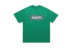 Зеленая футболка с дымным принтом "remote" спереди