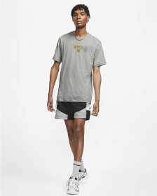 Nike спортивная серая футболка с коротким рукавом и лого на спине