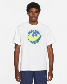 Белая удобная футболка Nike из качественного хлопка