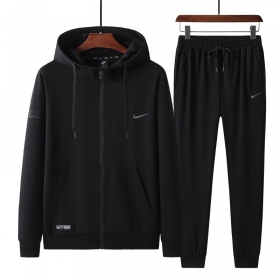 Стильный Nike чёрный спортивный костюм с вышитым лого