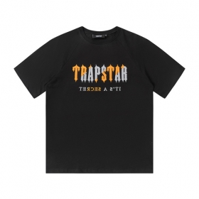 Чёрная с серо-оранжевым лого Trapstar футболка прямого кроя