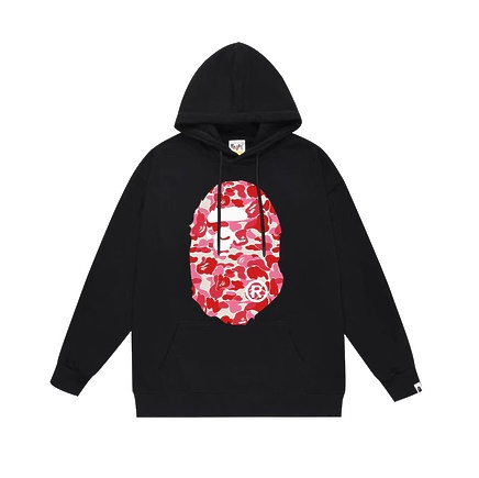 Худи Bape чёрного цвета с красным принтом на груди и спине