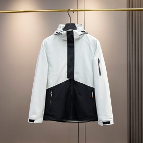 Чёрно-белая куртка Arcteryx 2 в 1 с флисовой олимпийкой в комплекте