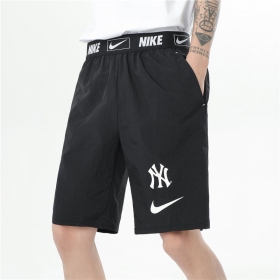 Спортивные чёрные шорты Nike & MLB прямого кроя с карманами спереди