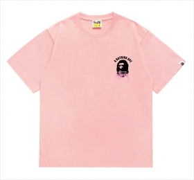 Просторная в розовом цвете футболка BAPE из хлопка