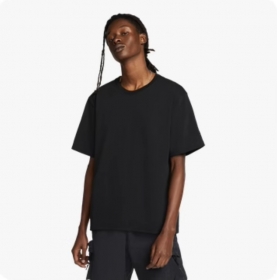 Nike прочная легкая футболка в черном цвете из качественного материала