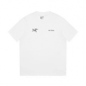 Универсальная белая футболка с принтом и логотипом бренда Arcteryx 