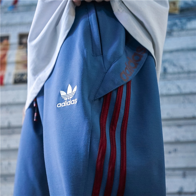 Лёгкие эластичные спортивки Adidas синие на резинке