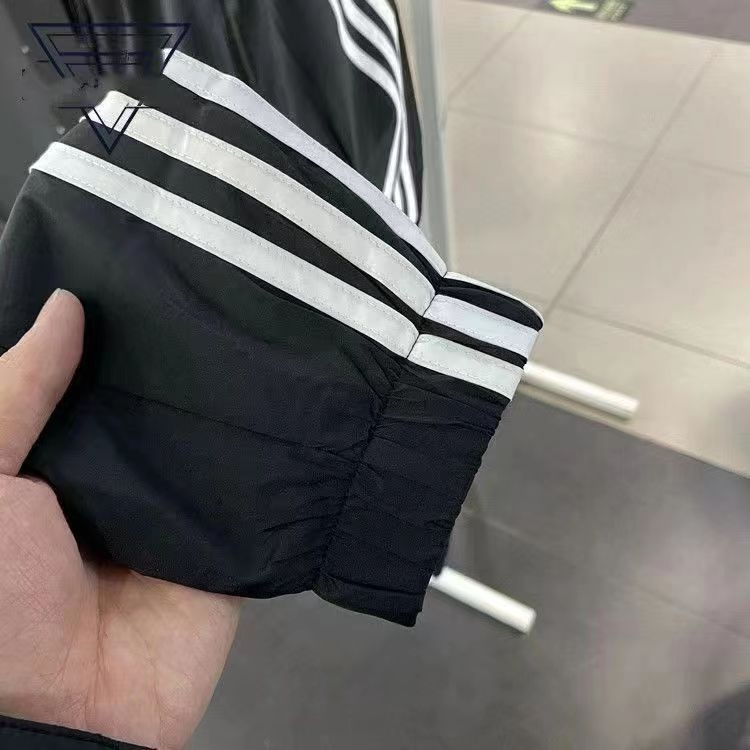 Adidas ветровка чёрная удлинённая прямого кроя со спущенным плечом