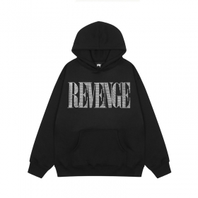 Со сверкающим лого спереди и карманом Revenge черное худи