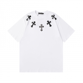 Уютная белая хлопковая футболка от бренда CHROME HEARTS